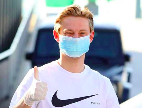 Barcelona's Frenkie de Jong arrived masked to Barcelona's facilities / MIGUEL RUIZ/FC BARCELONA