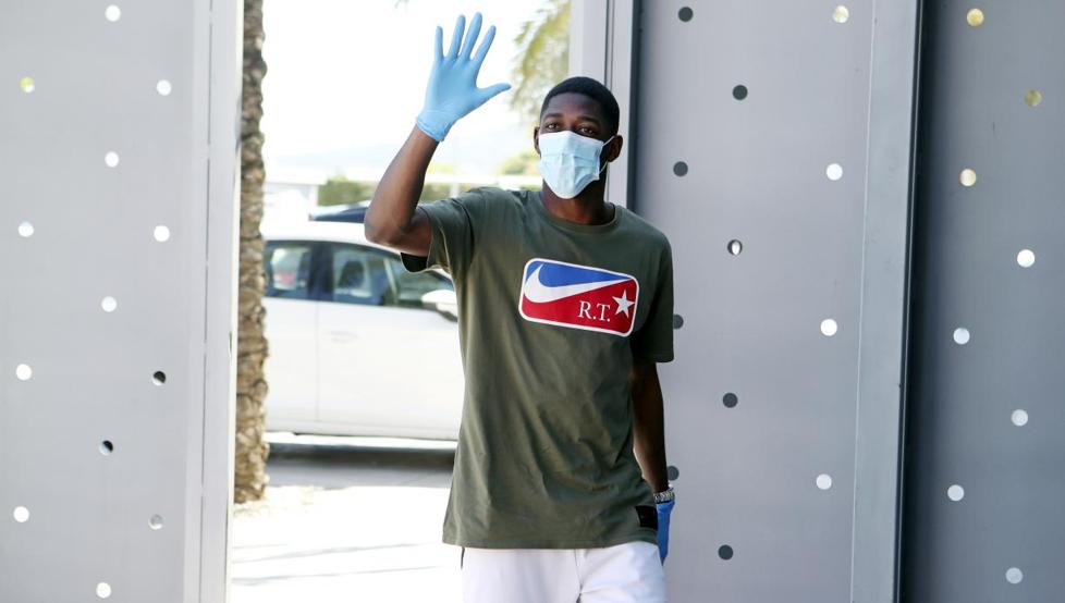 Ousmane Dembélé, pictured upon his arrival at the Ciutat Esportiva del Barça, two weeks ago, interests Liverpool / FC BARCELONA