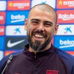 Víctor Valdés presentado como entrenador del UA Horta