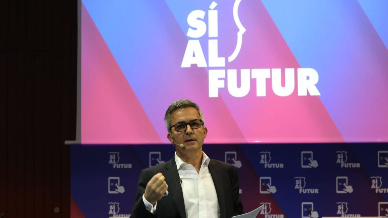 Víctor Font presentando su proyecto 'Sí Al Futut' / LALI ÁLVAREZ/ SÍ AL FUTUR