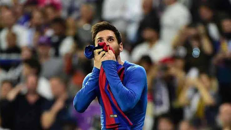 Messi celebrating a goal against Real Madrid / SPORT