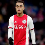 Sergiño Dest se despide del Ajax tras su marcha al equipo azulgrana