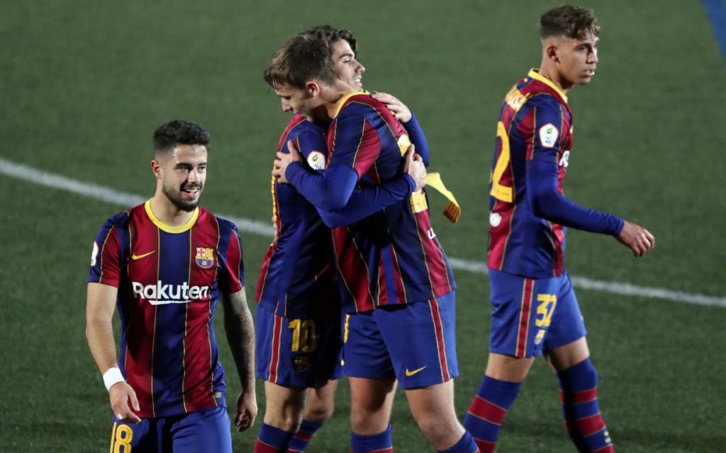 Collado and Nico celebrate the goal / Twitter @FCBarcelonaB