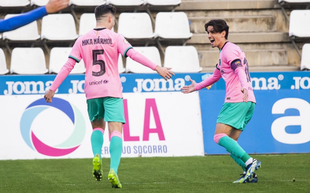 Mika y Collado celebran el único gol del partido / FC Barcelona B