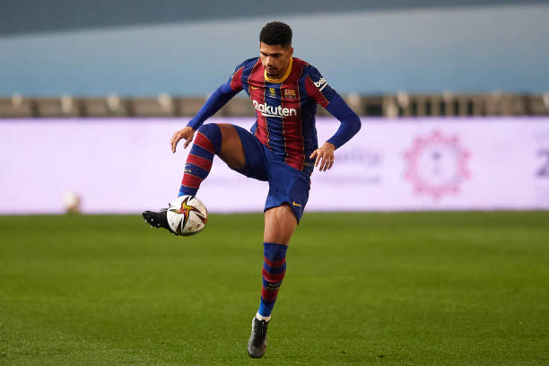 Ronald Araujo during the Supercopa de Espana Semi Final match between Real Sociedad and FC Barcelona at Estadio Nuevo Arcangel (Photo by Jose Breton/Pics Action/NurPhoto via Getty Images)