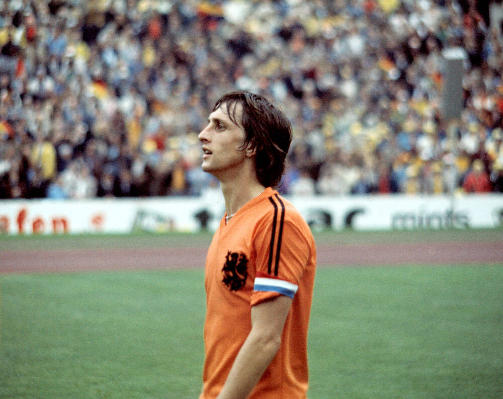 Johan Cruyff: Why the Dutch master wore the famous number 14 shirt, The  Independent