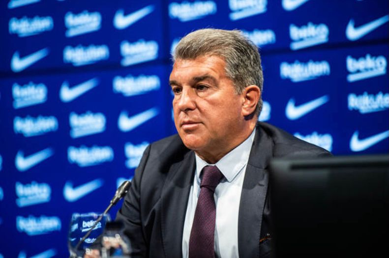 President Joan Laporta during the special press conference to explain what happened against Eintracht Frankfurt / IMAGO/ ZUMA WIRE