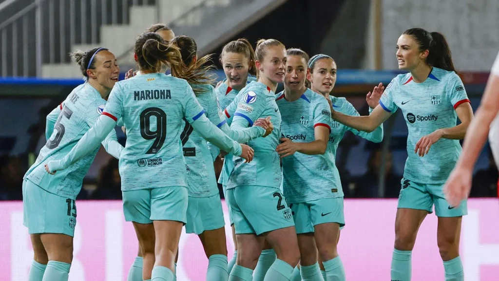 Barça Femení celebrating their victory against Brann / Getty Images